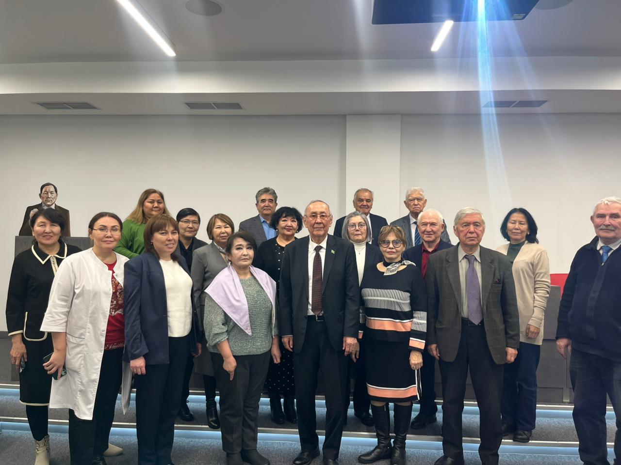 Академик Қайыр Ахметұлы Жұбановтың 90 жылдығына арналған дөңгелек үстел